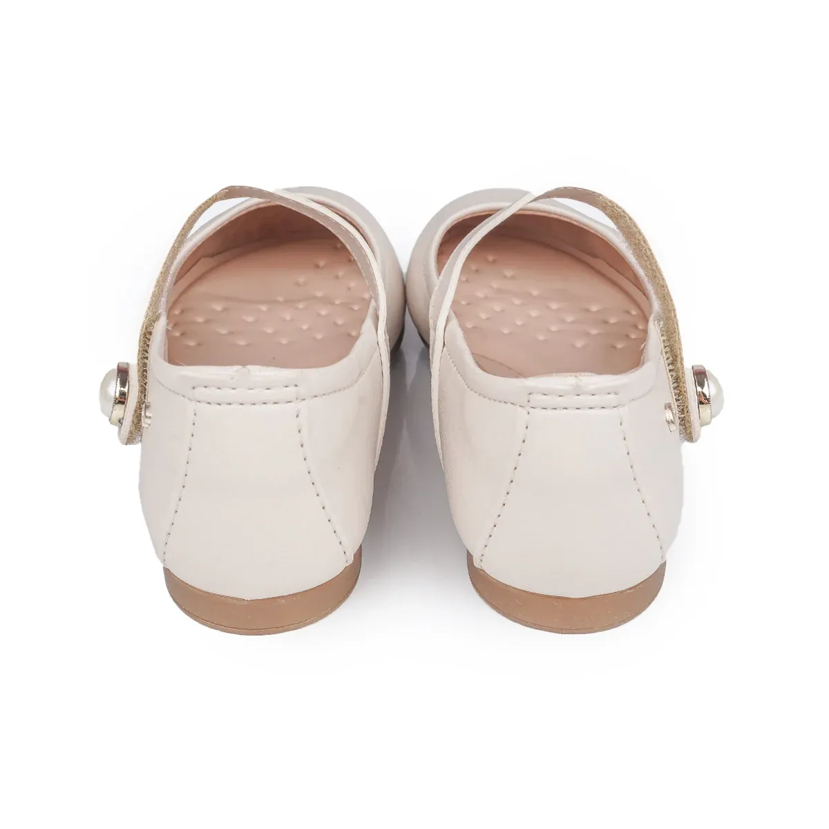 Sapatilha infantil Pampili nude vista lateral com detalhe da fivela